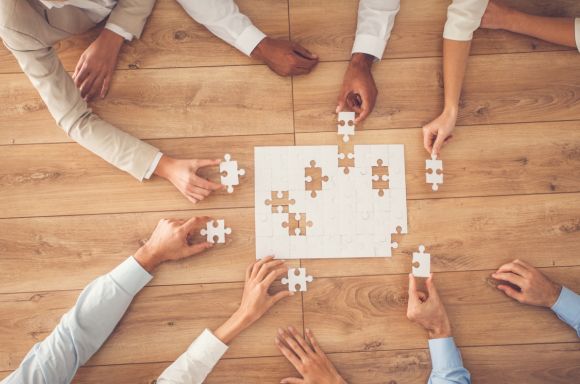 Boardroom puzzle meeting