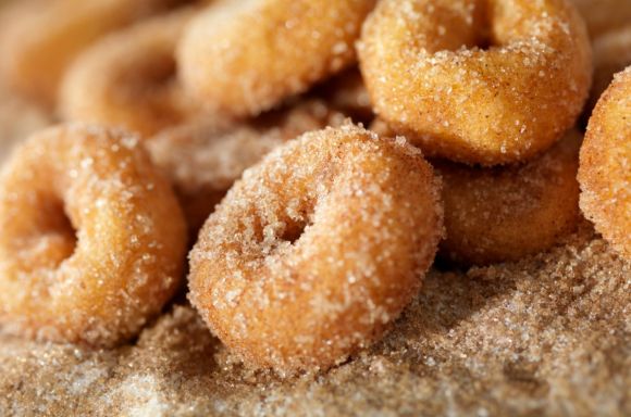 cinnamon and sugar mini donuts picture id157613456 1